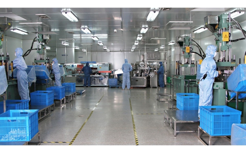 In 2013, Pakistani customers purchased our fully automatic pipe making line.