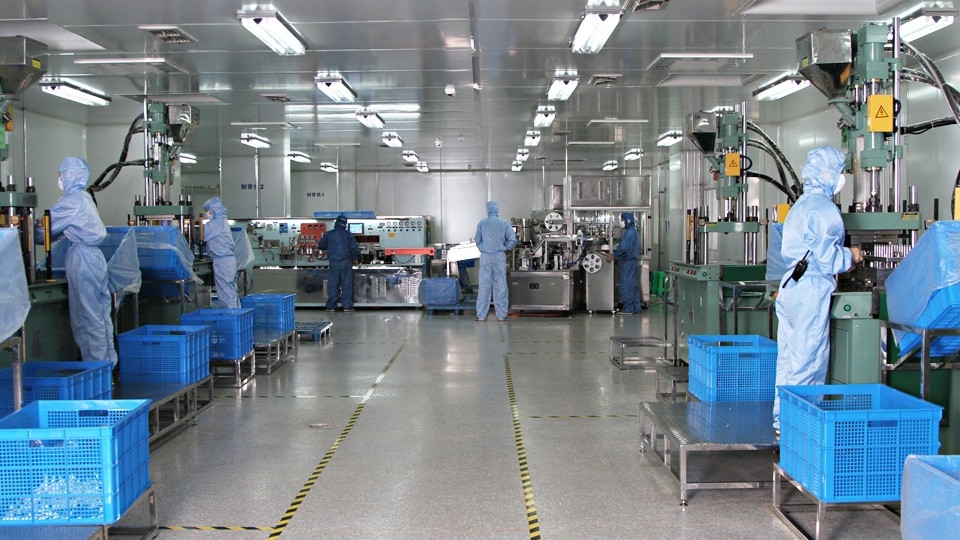 In 2013, Pakistani customers purchased our fully automatic pipe making line.